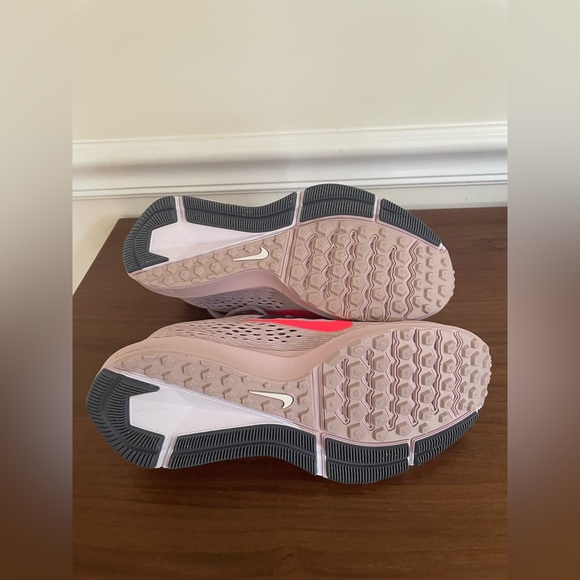 Nike Zoom Winflo 5 Women Size 6 - Picture 3 of 5